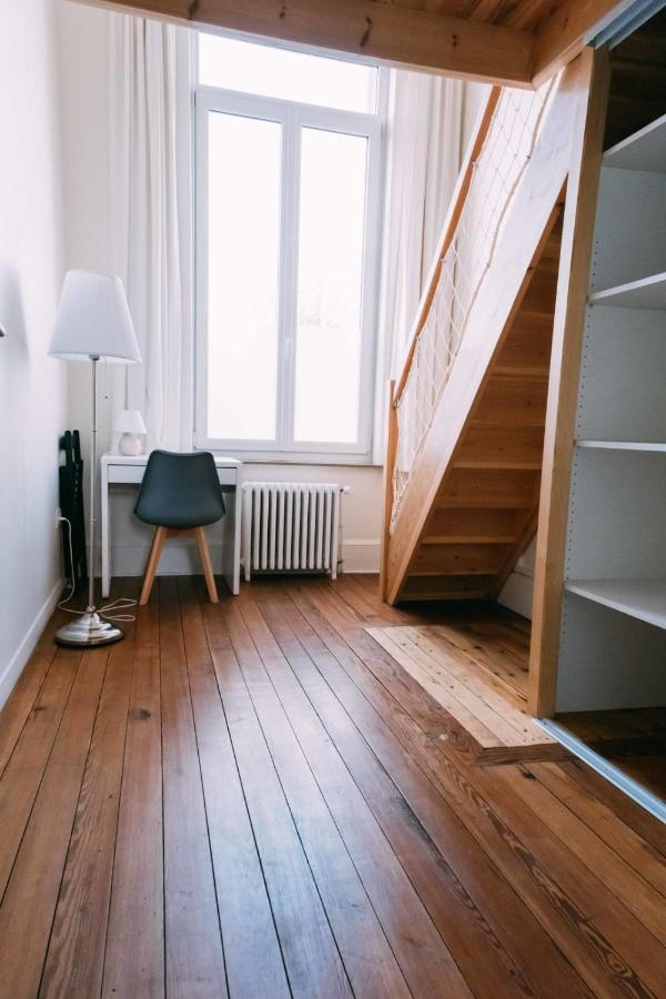 Charming Apartment With Terrace In Lille Exterior photo